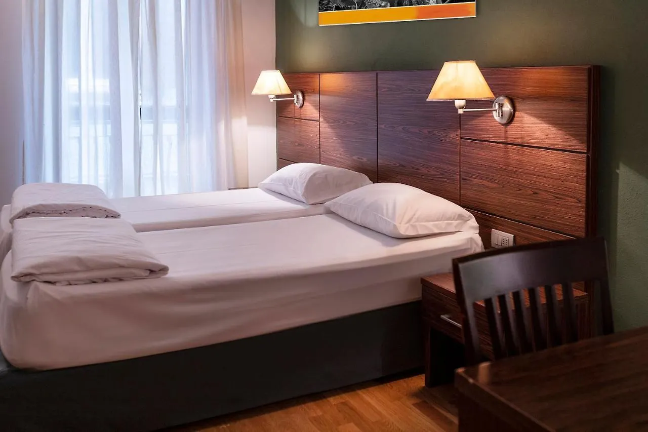 Hotel Lago Di Garda Μαλτσεζίνε