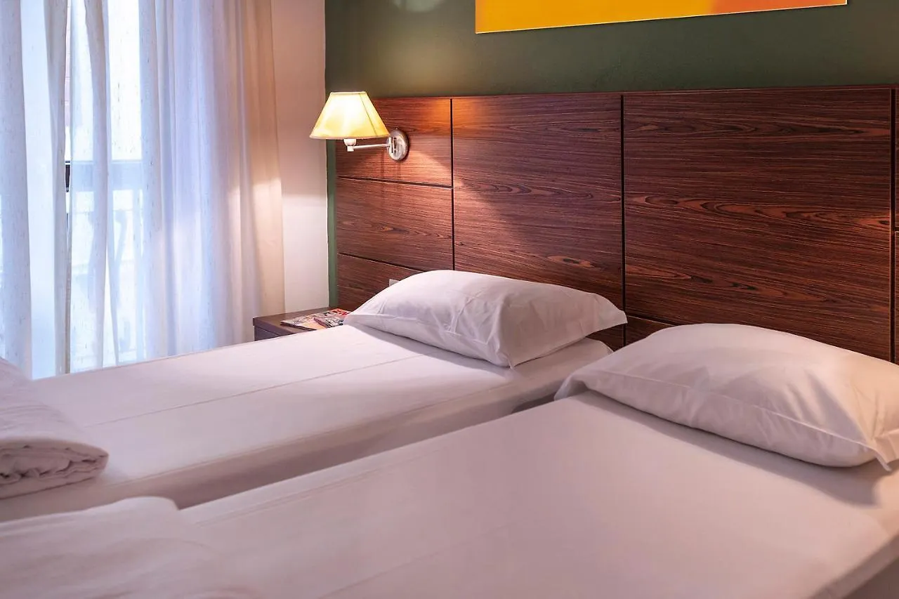 Hotel Lago Di Garda Μαλτσεζίνε
