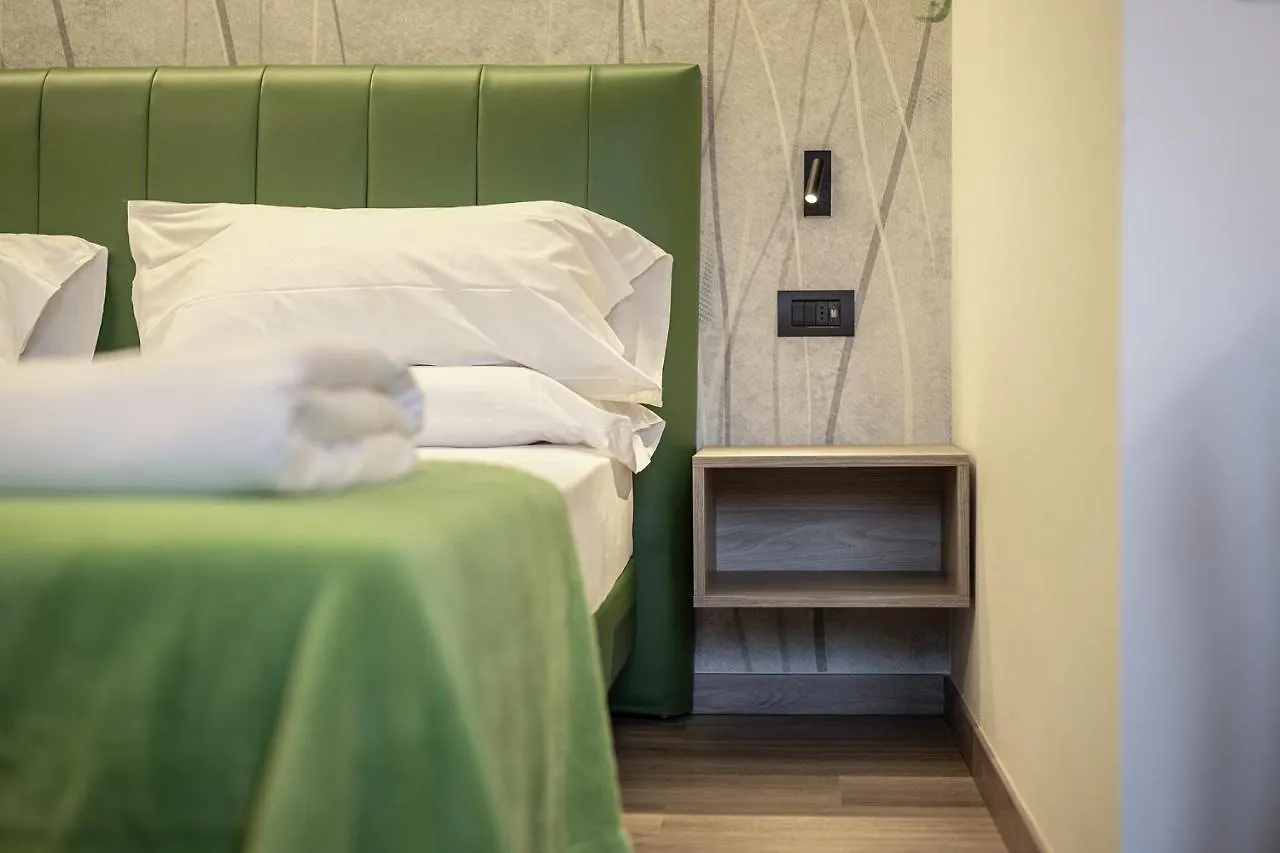 Hotel Lago Di Garda Μαλτσεζίνε