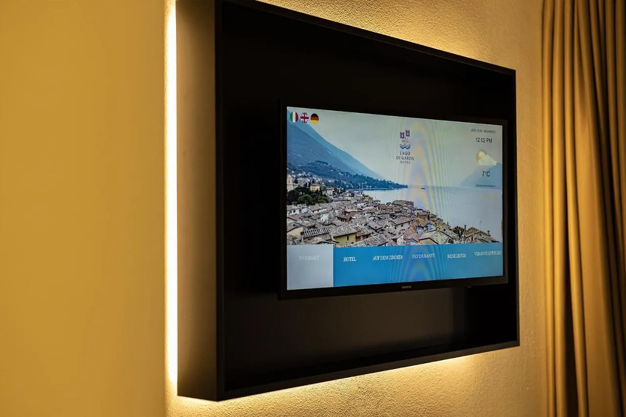 Hotel Lago Di Garda Μαλτσεζίνε 3*,