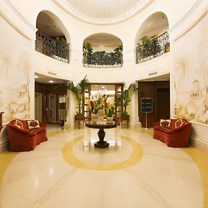 Palazzo Alabardieri 4* נאפולי