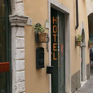 2* Szálloda Modena Old Town