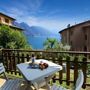 Discesa A With Terrace And Garden On Iseo Apartment